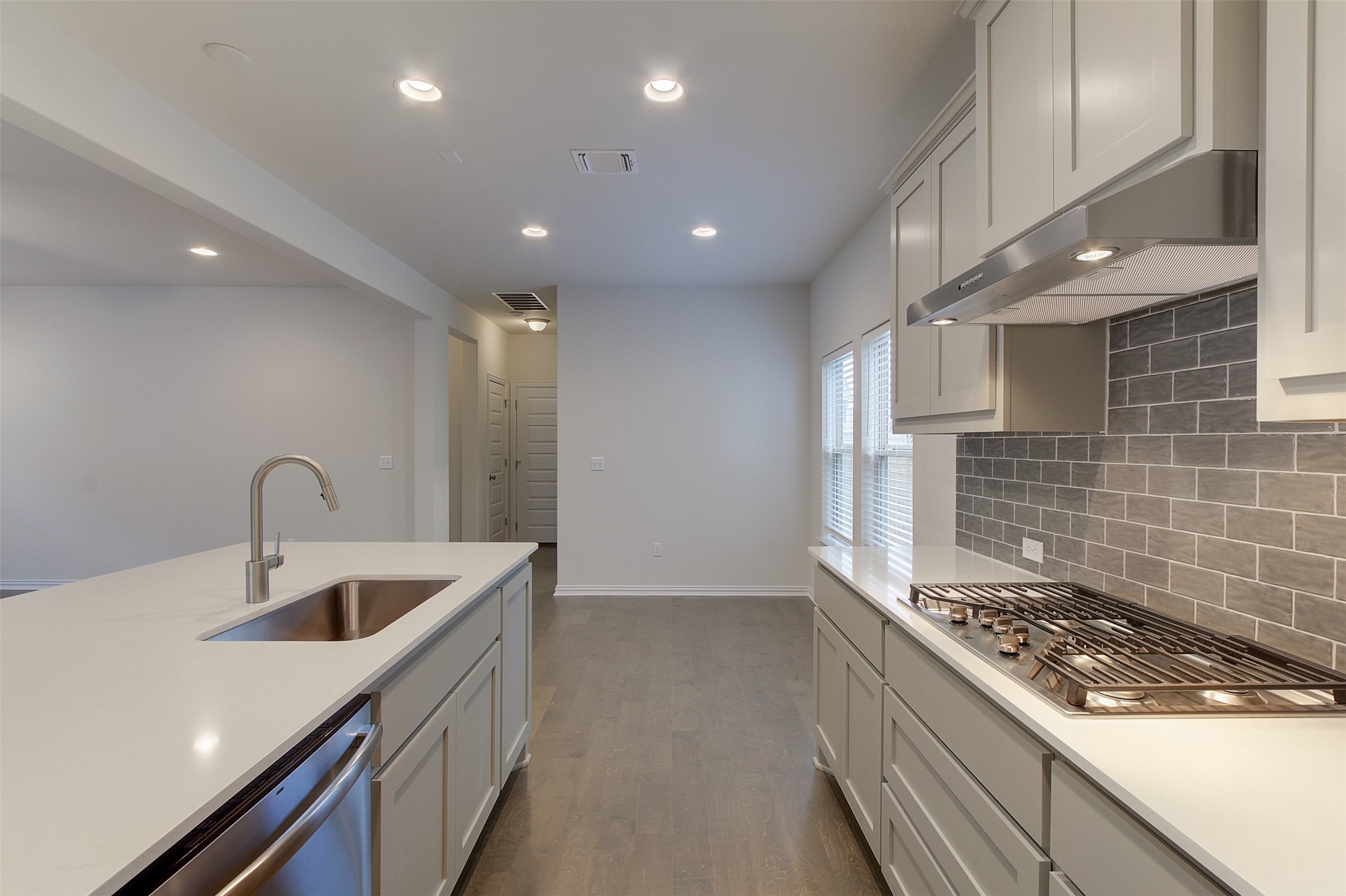 8729 Belknap Rd. Austin, TX 78747 - Photo 14 of 31