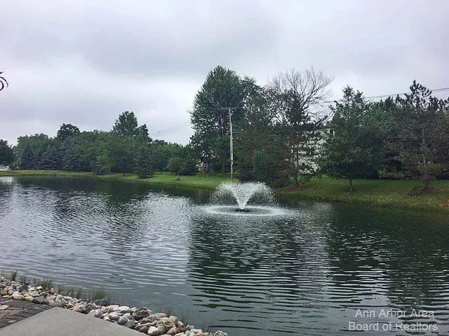 $2,200 | 1635 Weatherstone Drive, Ann Arbor, MI 48108