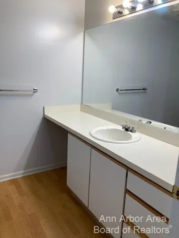 $2,200 | 1635 Weatherstone Drive, Ann Arbor, MI 48108