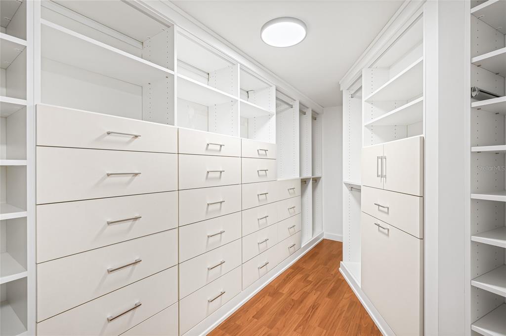 435 South Gulfstream Avenue, Unit 1004 Sarasota, FL 34236 - Photo 16 of 37