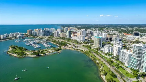 $995,000 | 435 South Gulfstream Avenue, Unit 1004, Sarasota, FL 34236