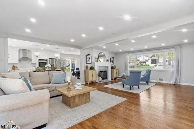6 Exeter Street Morris Plains, NJ 07950 - Photo 11 of 49