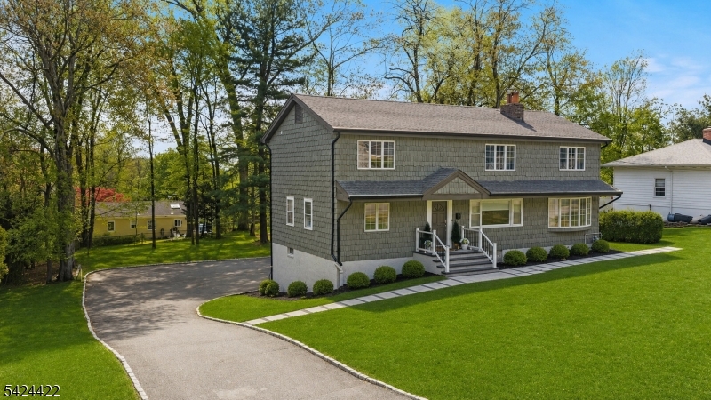 6 Exeter Street Morris Plains, NJ 07950 - Photo 2 of 49