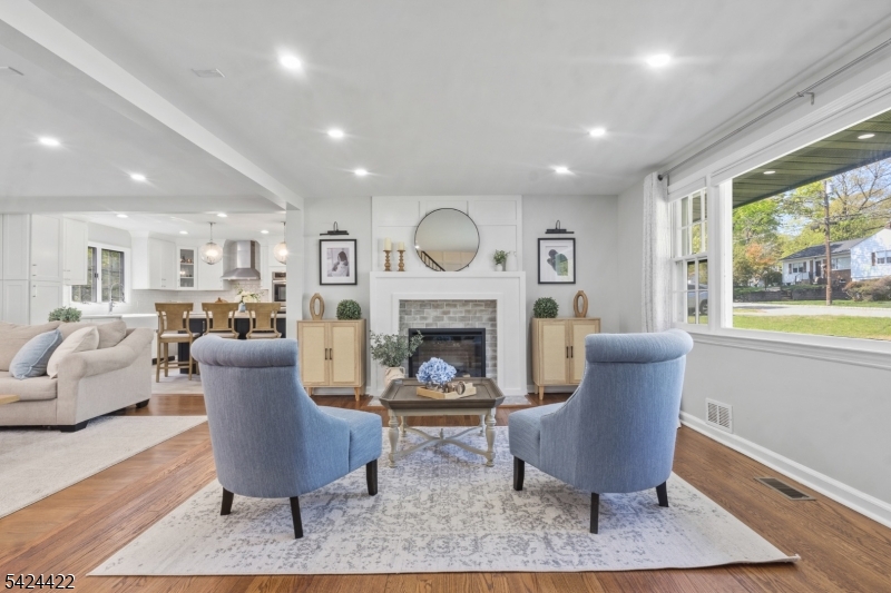 6 Exeter Street Morris Plains, NJ 07950 - Photo 5 of 49