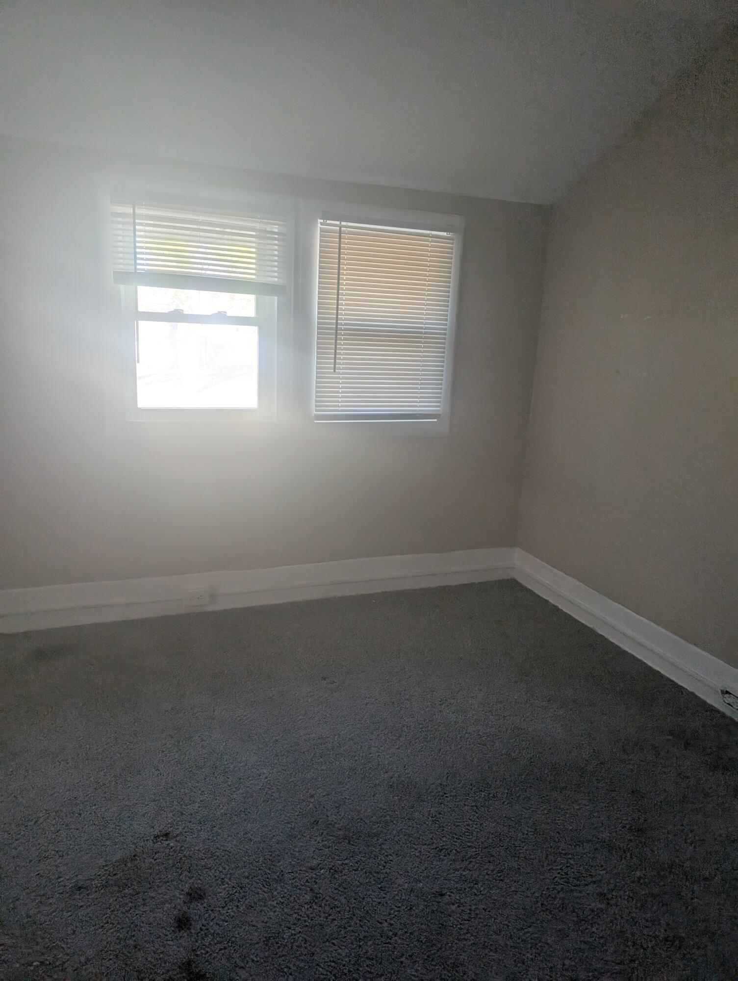 1207 West McNichols Road Highland Park, MI 48203 - Photo 5 of 10 PXL_20251104_182939013