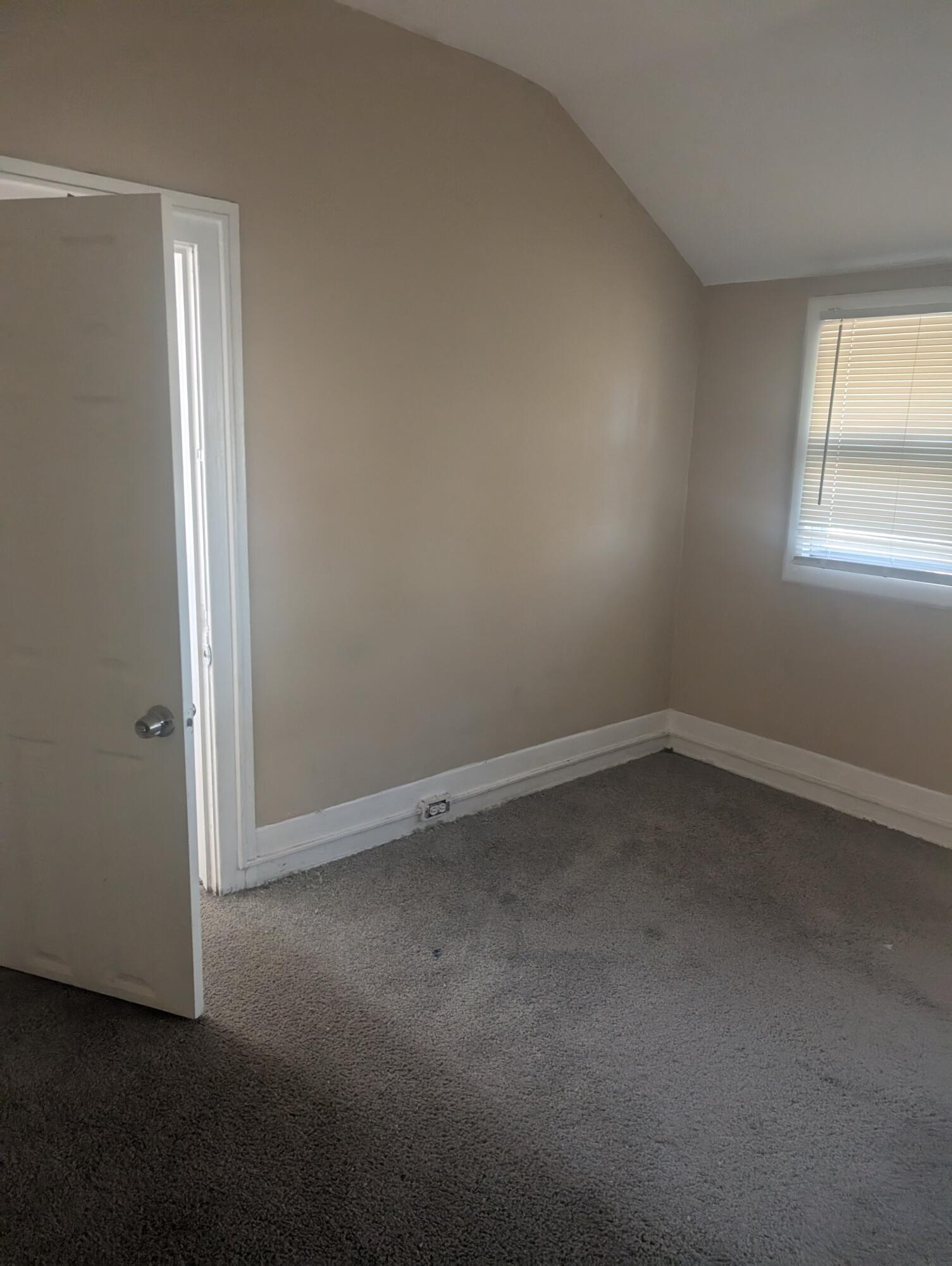 1207 West McNichols Road Highland Park, MI 48203 - Photo 6 of 10 PXL_20251104_182940634