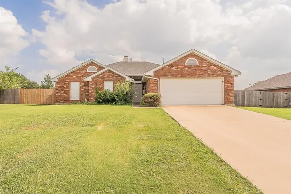 $308,750 | 425 Madison Place, Ponder, TX 76259