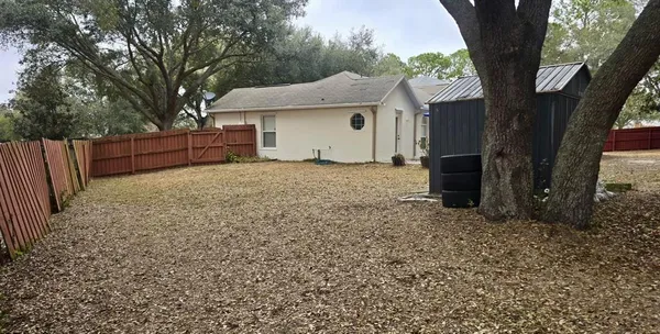 $2,300 | 204 Lace Bark Court, Minneola, FL 34715