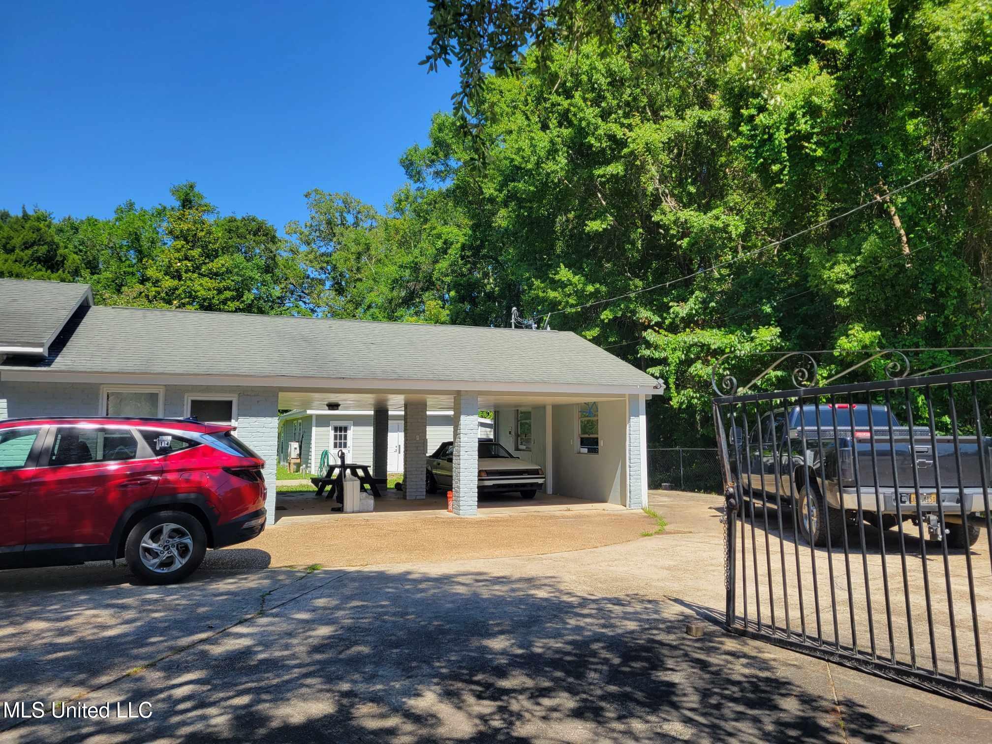 5809 Washington Avenue Ocean Springs, MS 39564 - Photo 11 of 11 445377376_454275167194784_33713031525070