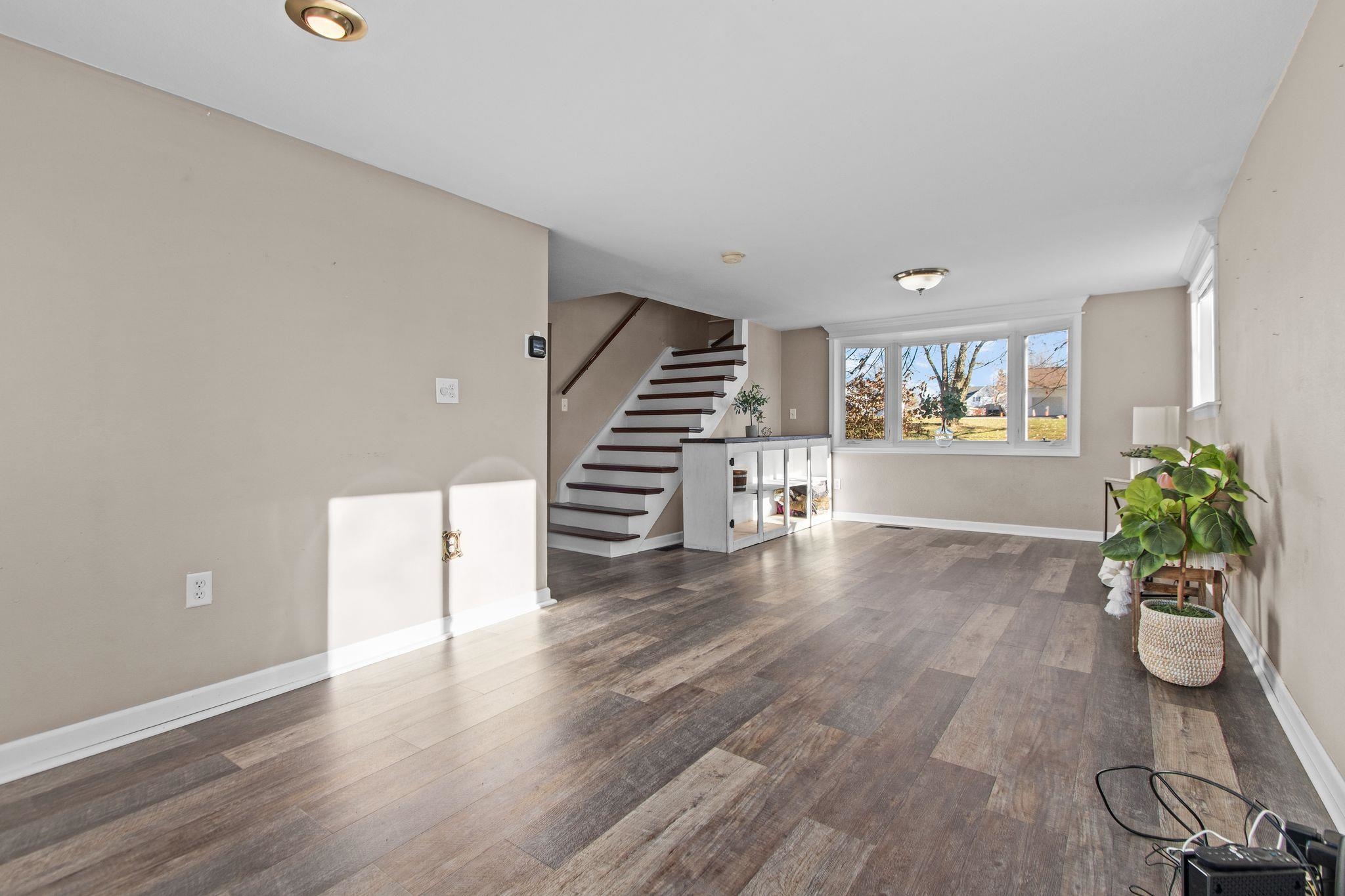 211 Briggs Street Hortonville, WI 54944 - Photo 11 of 35