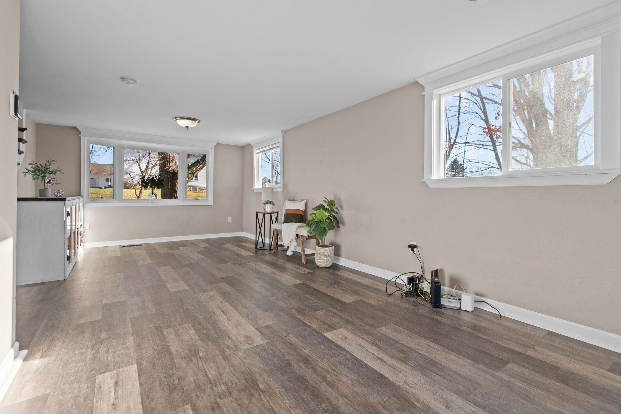 211 Briggs Street Hortonville, WI 54944 - Photo 13 of 35