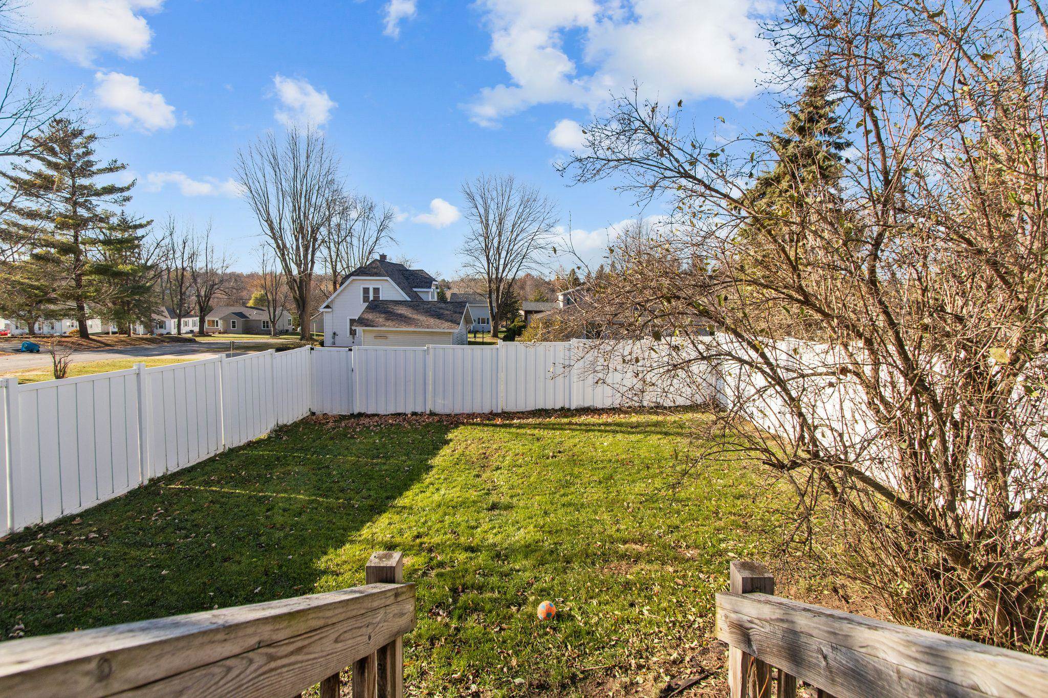 211 Briggs Street Hortonville, WI 54944 - Photo 17 of 35