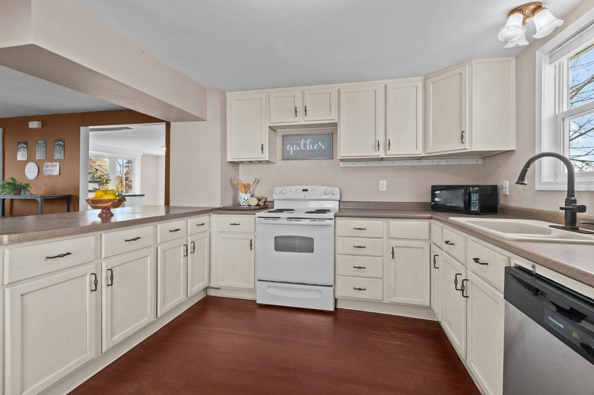 211 Briggs Street Hortonville, WI 54944 - Photo 21 of 35