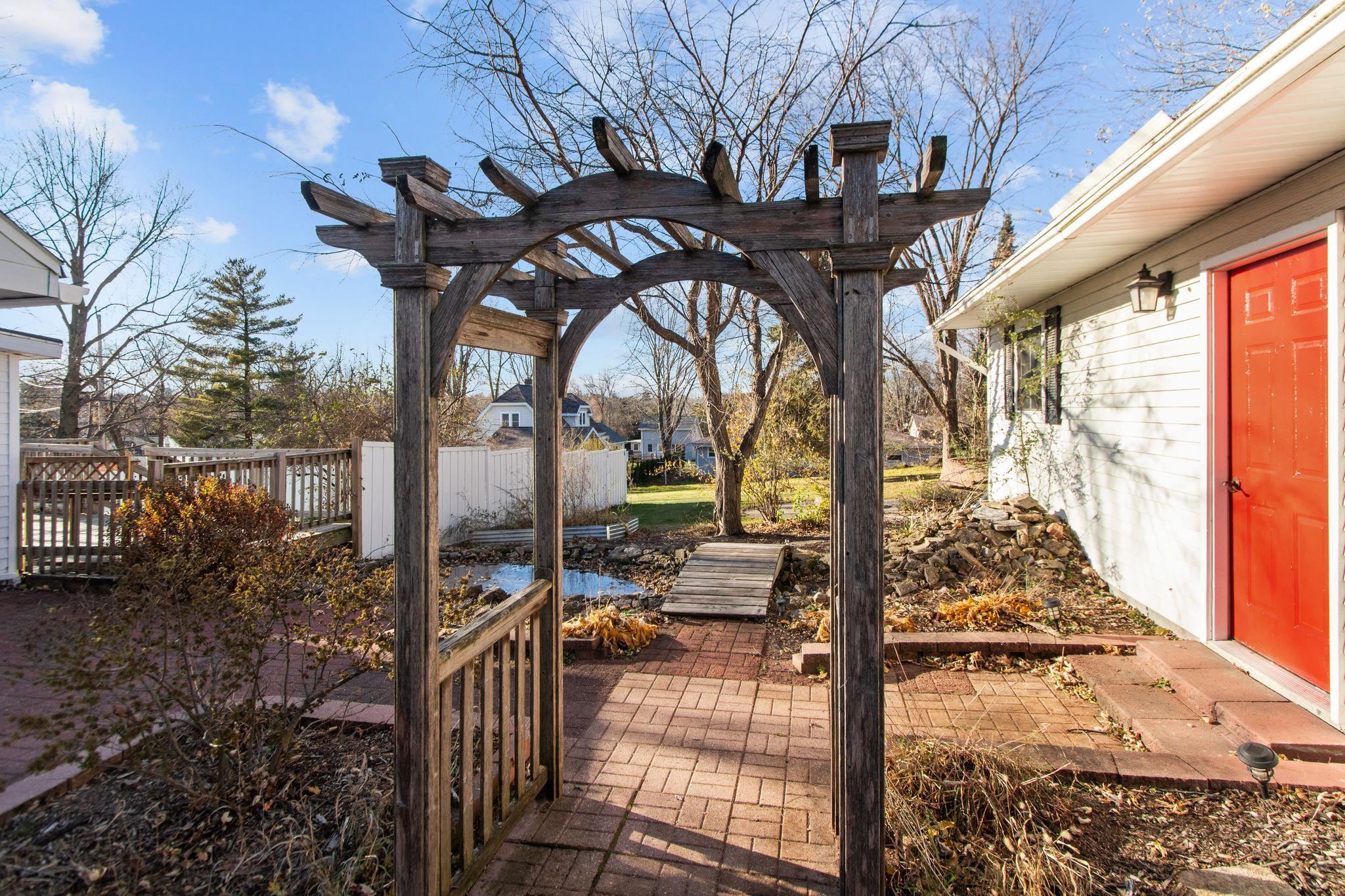 211 Briggs Street Hortonville, WI 54944 - Photo 6 of 35