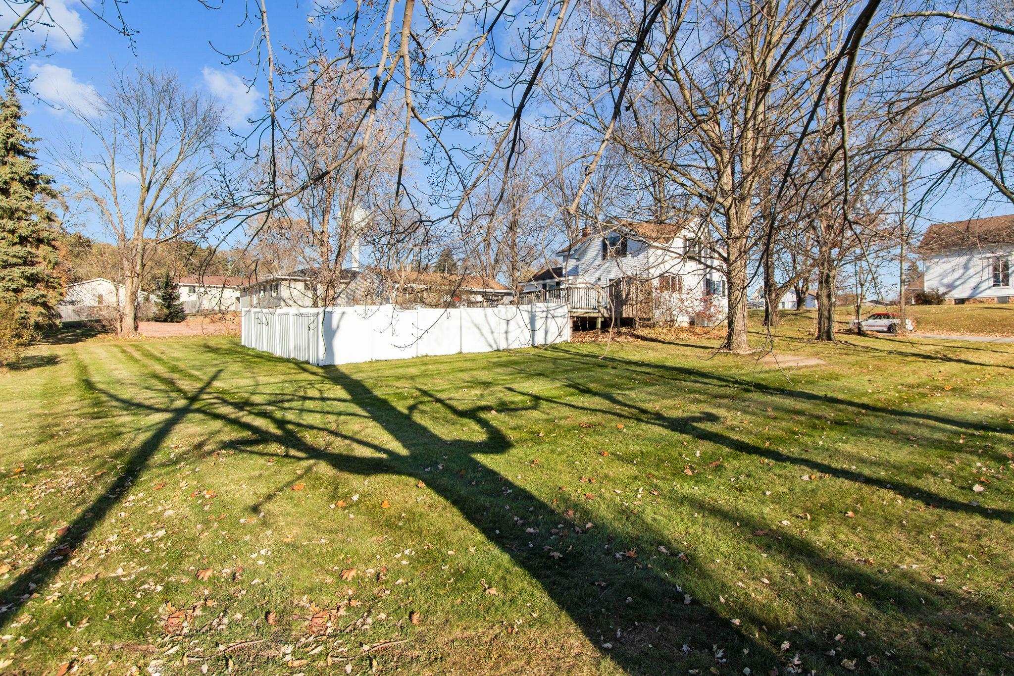 211 Briggs Street Hortonville, WI 54944 - Photo 9 of 35