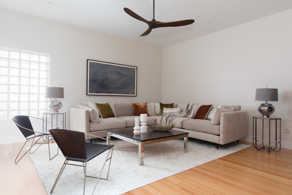 55 Regent Street, Unit 3 Cambridge, MA 02140 - Photo 2 of 21