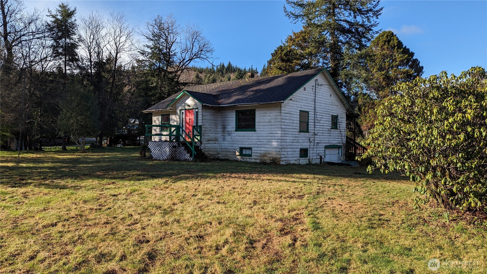 10169 Highway 101 Raymond, WA 98577 - Photo 1 of 12