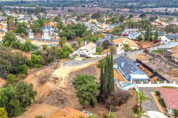 $140,000 | 21 Judy Ann Drive, Riverside, CA 92503