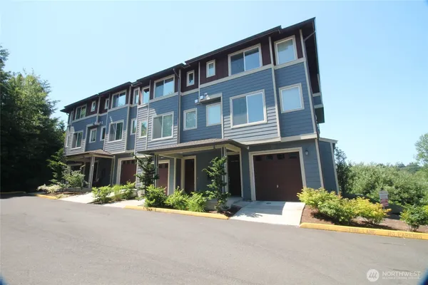 $3,150 | 2115 201st Place Southeast, Unit S4, Bothell, WA 98012