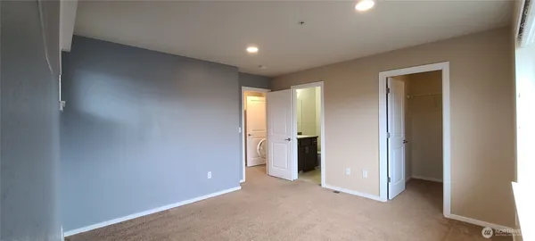 $3,150 | 2115 201st Place Southeast, Unit S4, Bothell, WA 98012