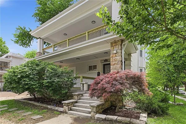 $595,000 | 901 East 39th Street, Kansas City, MO 64109