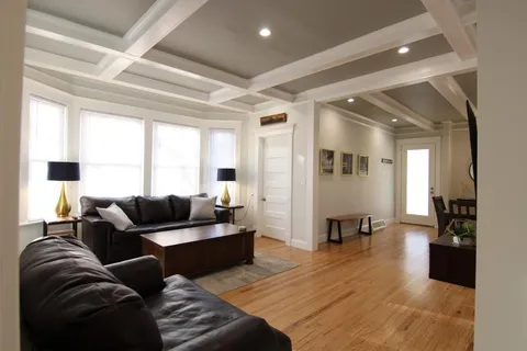 $595,000 | 901 East 39th Street, Kansas City, MO 64109