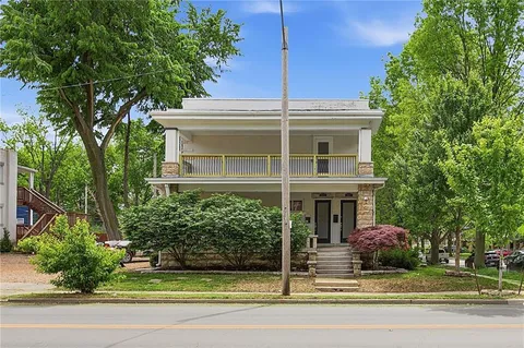 $595,000 | 901 East 39th Street, Kansas City, MO 64109