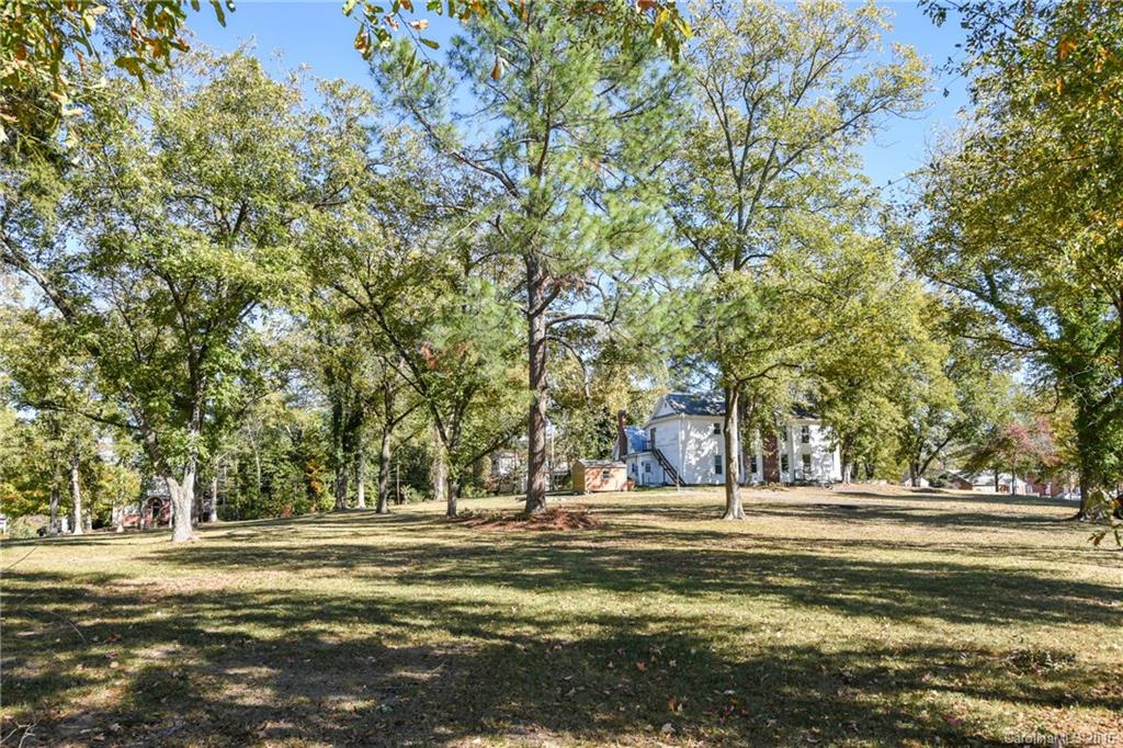 406 Battleground Road Lincolnton, NC 28092 - Photo 4 of 24 Gallery Image 4