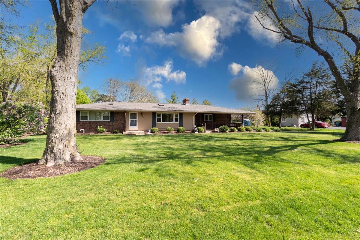 58 Bennett Road Carmel, IN 46032 - Photo 1 of 29 Gallery Image 1