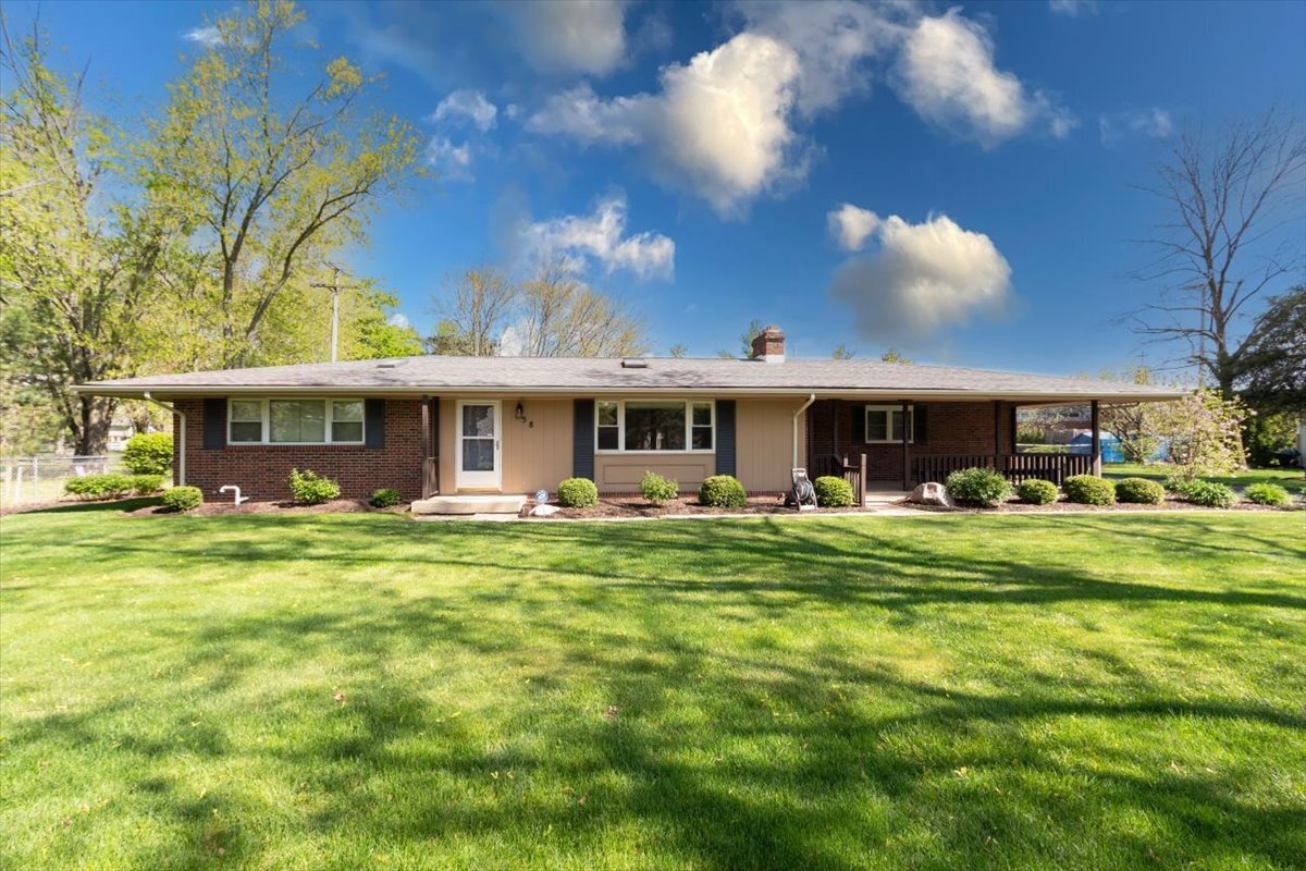 58 Bennett Road Carmel, IN 46032 - Photo 3 of 29 Gallery Image 3