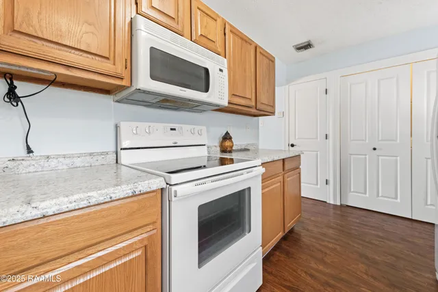 $110,000 | 100 Winchester Drive, Unit 308, Lafayette, LA 70506