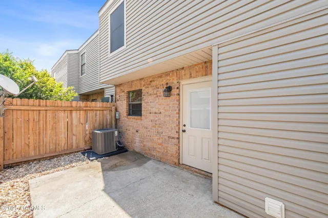 $110,000 | 100 Winchester Drive, Unit 308, Lafayette, LA 70506