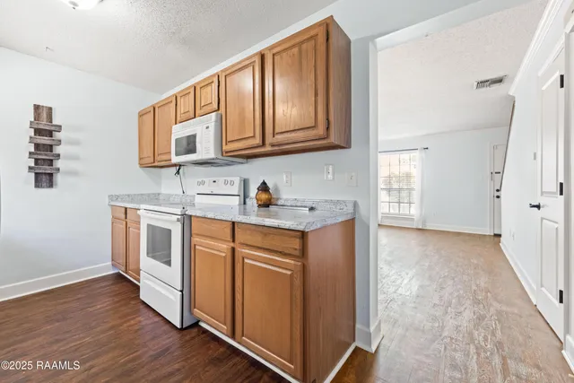 $110,000 | 100 Winchester Drive, Unit 308, Lafayette, LA 70506