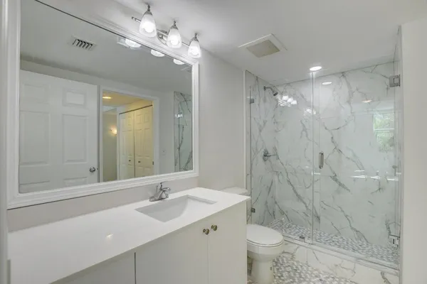 $4,250 | 700 East Boynton Beach Boulevard, Unit 403, Boynton Beach, FL 33435