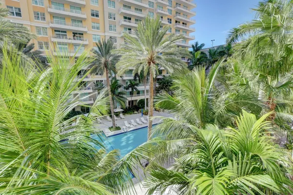 $4,250 | 700 East Boynton Beach Boulevard, Unit 403, Boynton Beach, FL 33435