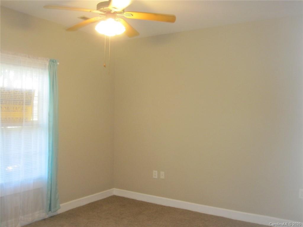 9223 Meadow Vista Road Charlotte, NC 28213 - Photo 7 of 13 a small space with a window