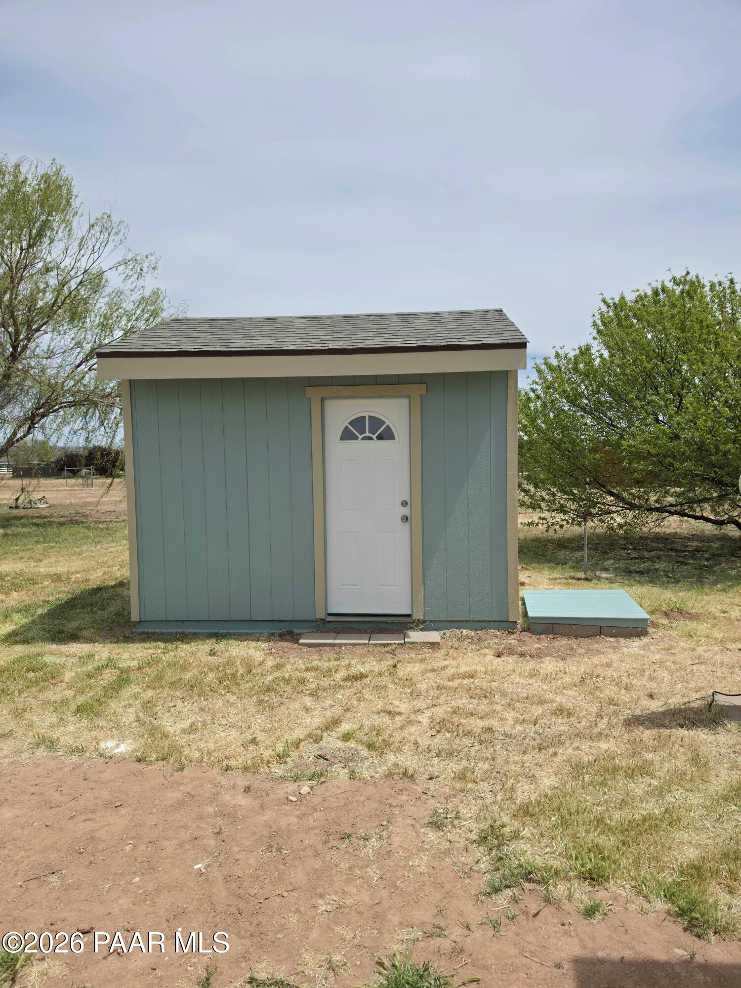 23525 North Ropers Lane Paulden, AZ 86334 - Photo 16 of 25 a house with yard