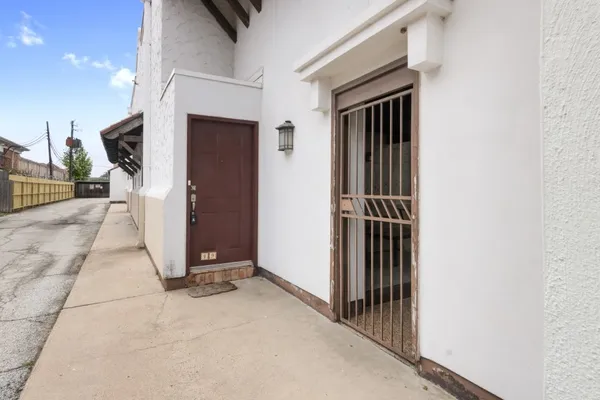 $1,195 | 2744 Briarhurst Drive, Unit 49, Houston, TX 77057