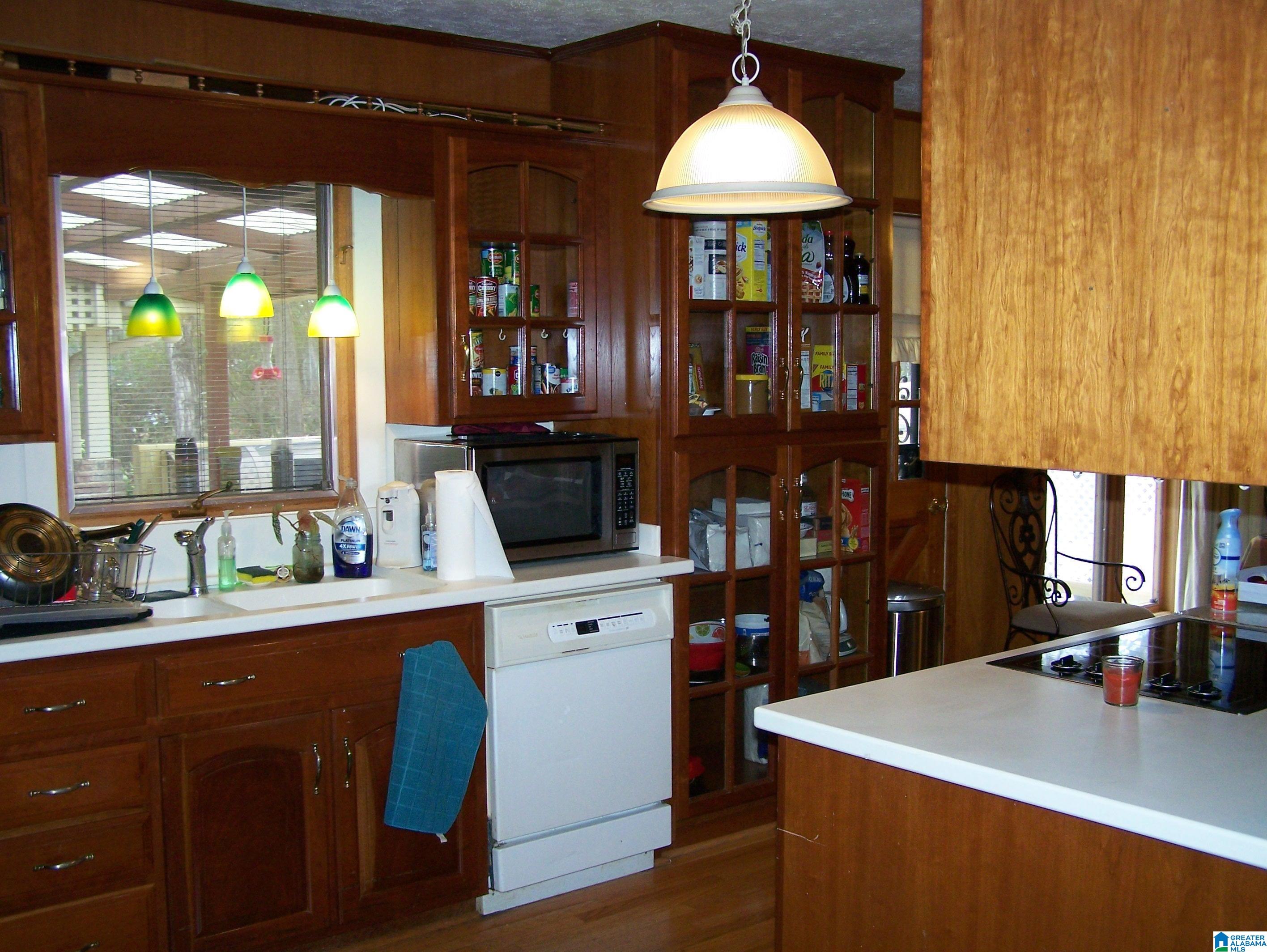 400 Williams Avenue Rainbow City, AL 35906 - Photo 3 of 47