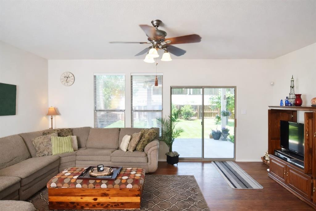 3528 Copper Ridge Drive McKinney, TX 75070 - Photo 3 of 17