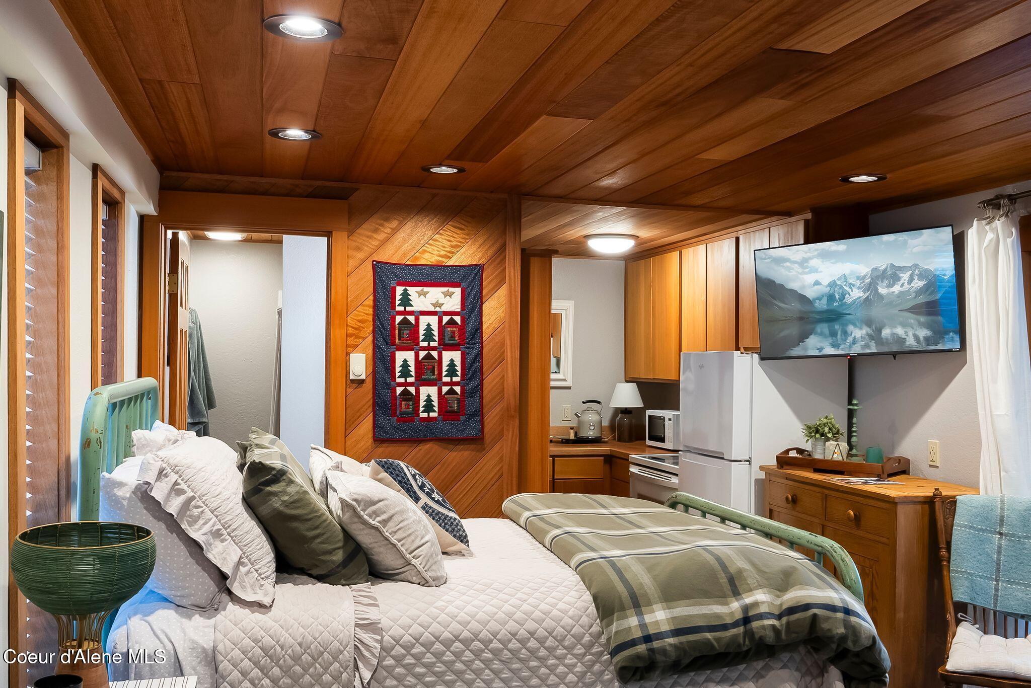 169 Snowplow Road, Unit 206 Sandpoint, ID 83864 - Photo 4 of 18 4_DSC02377