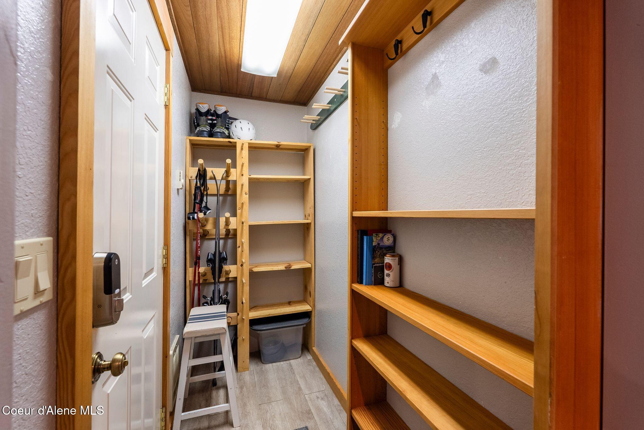 169 Snowplow Road, Unit 206 Sandpoint, ID 83864 - Photo 8 of 18 16_DSC02482