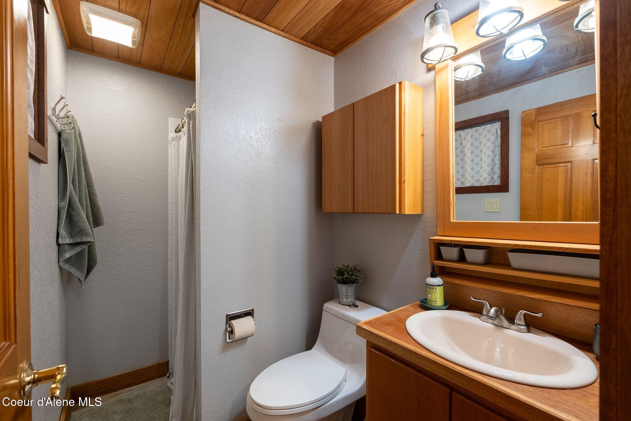 169 Snowplow Road, Unit 206 Sandpoint, ID 83864 - Photo 10 of 18 9_DSC02417