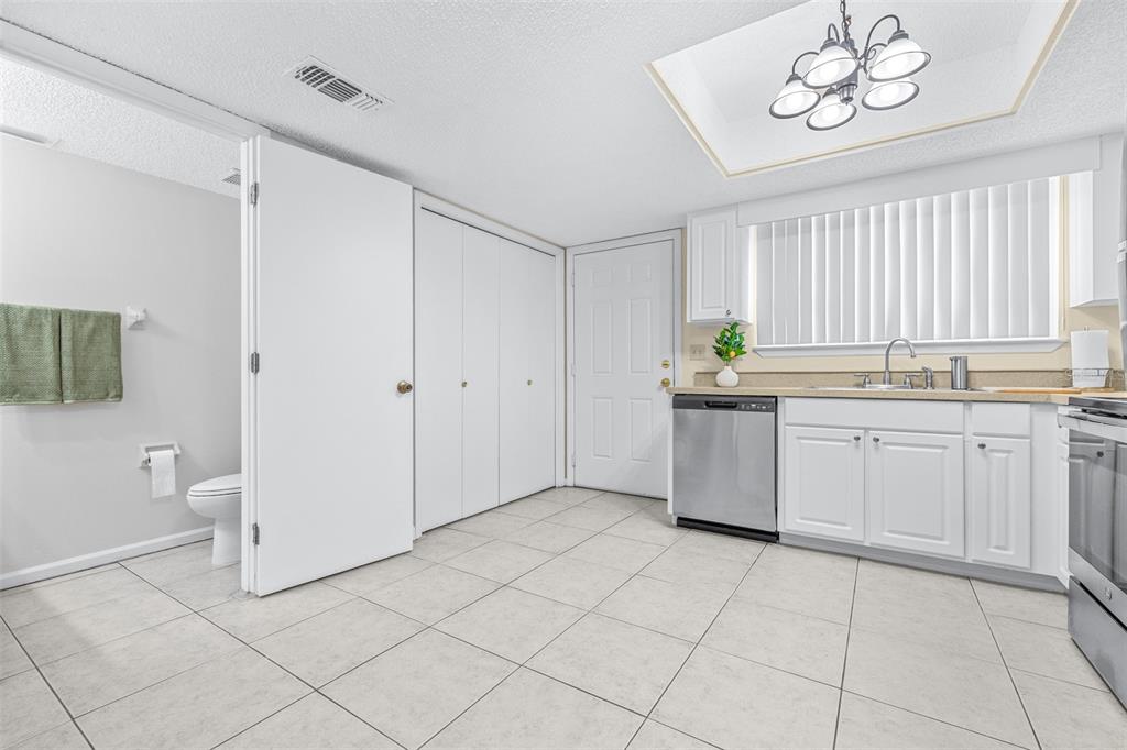 2944 Morgan Combee Road Lakeland, FL 33801 - Photo 9 of 43