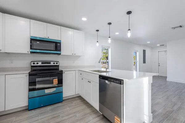 $2,550 | 3244 Jefferson Street, Stuart, FL 34997