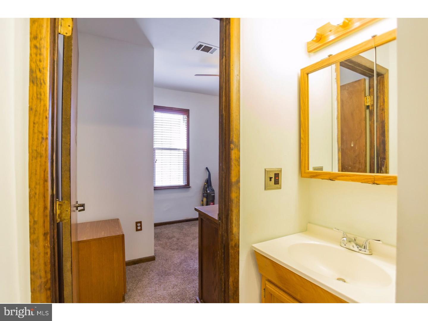 210 West Ritner Street Philadelphia, PA 19148 - Photo 22 of 25 Bathroom