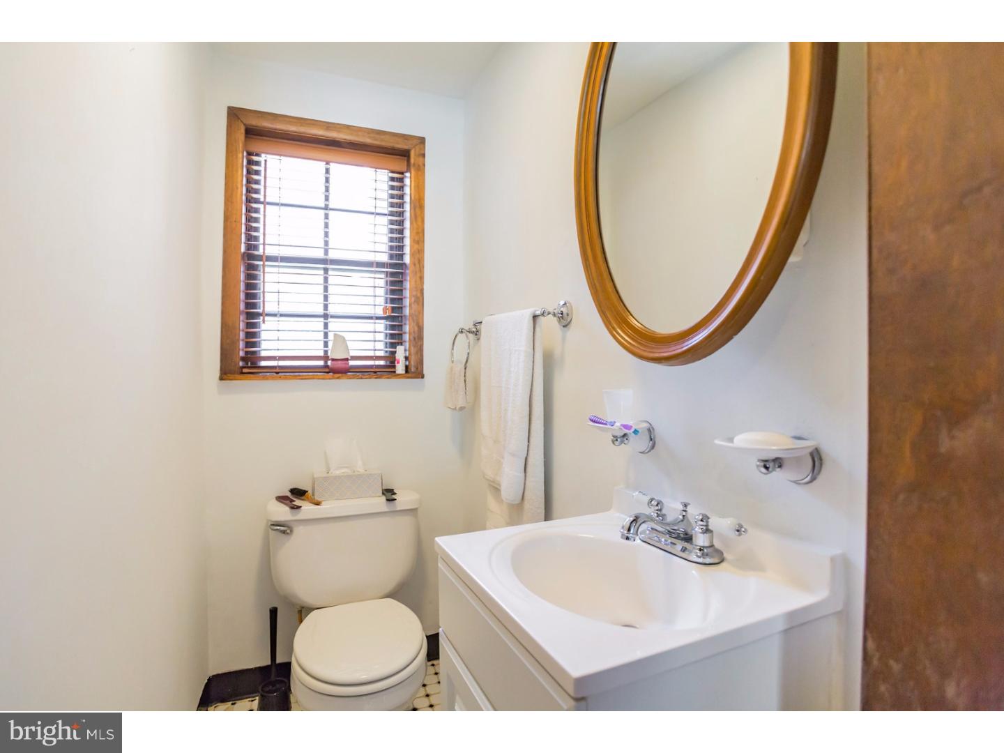 210 West Ritner Street Philadelphia, PA 19148 - Photo 10 of 25 Bathroom