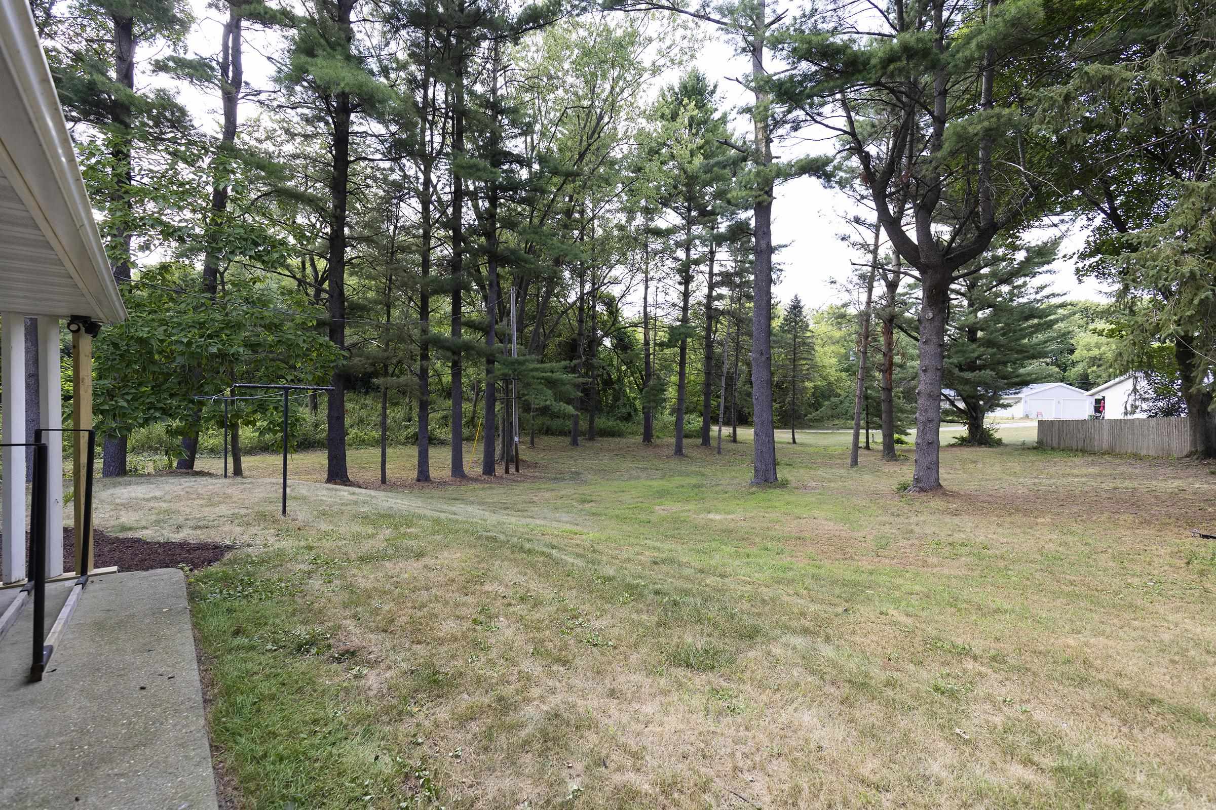 W5840 Hackbarth Road Fort Atkinson, WI 53538 - Photo 6 of 41 Gallery Image 6