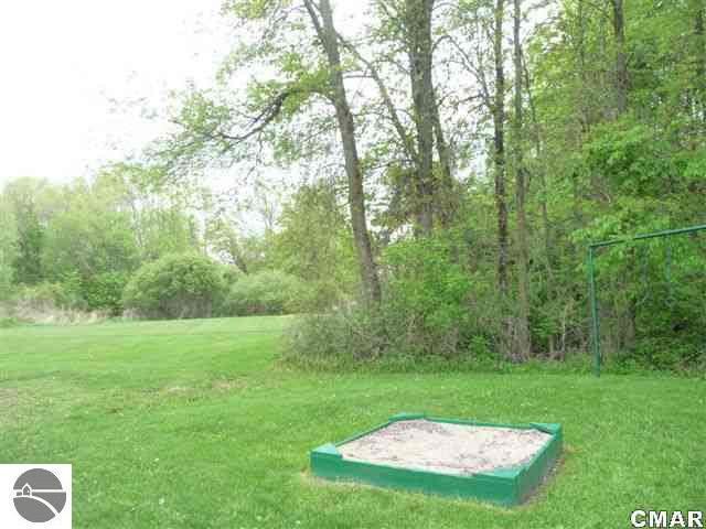 7422 South Vroman Road Shepherd, MI 48883 - Photo 24 of 25 1771467-23.JPG