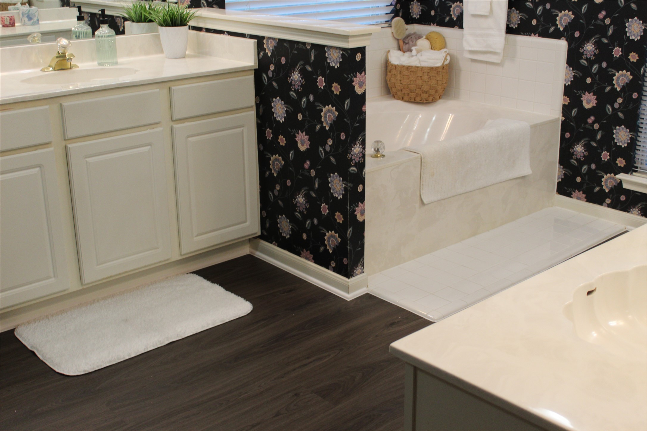 1706 Apache Trail Round Rock, TX 78665 - Photo 20 of 38 New luxury vinyl plank floors